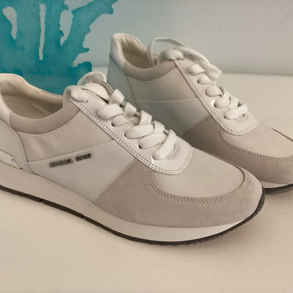 REDUCED NEW Michael Kors Women White Leather Suede Textile Sneakers Shoes Size 7